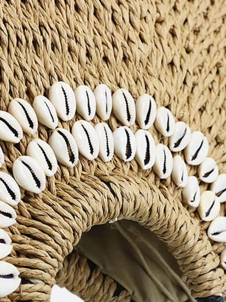 Straw bag with shell